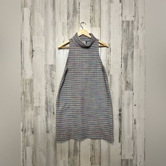 Turtleneck dress - Picture 4 of 8